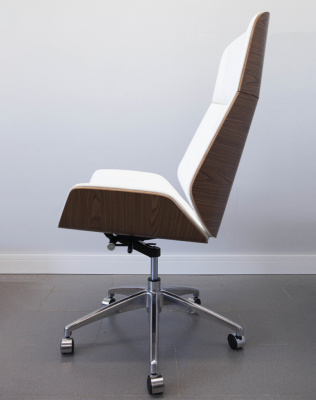 Кресло из натуральной кожи, каркас дерево арт. FX-BC06 - купить в Находке. Цена 34 820.52 руб.